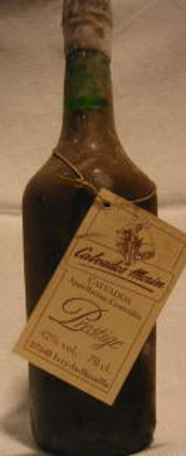 Calvados prestige in kist